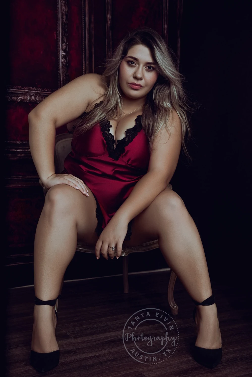 Curvy figure boudoir session atx